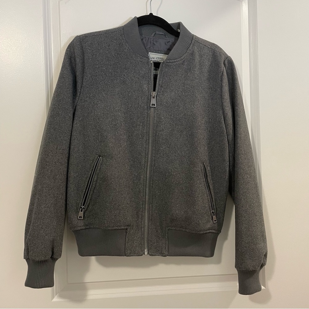 Beautiful!!! Like new bomber jacket